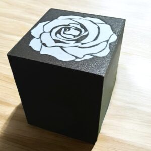Porta deck e miniature per Black Rose Wars